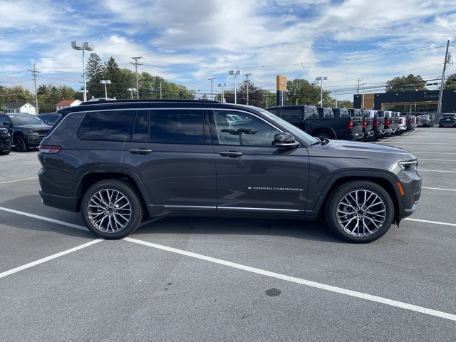 new 2025 Jeep Grand Cherokee L car, priced at $63,708