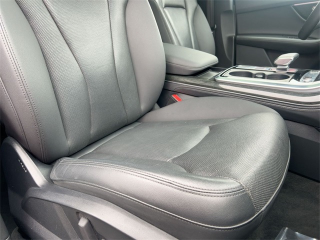 used 2021 Audi Q7 car, priced at $33,911