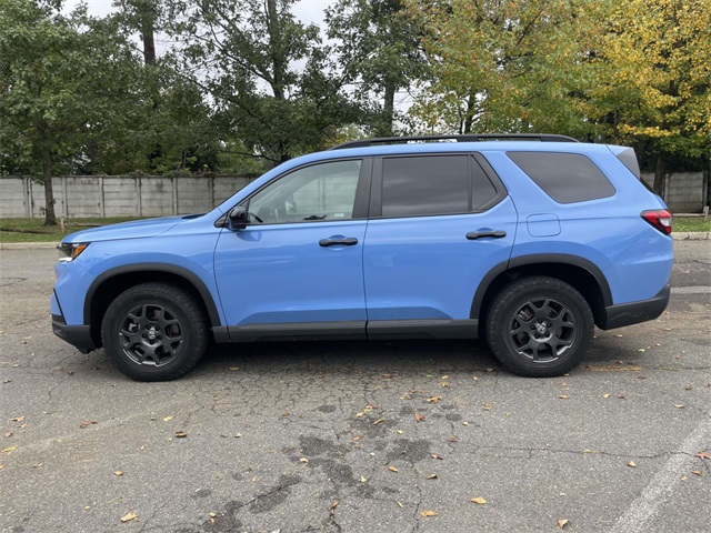 used 2024 Honda Pilot car, priced at $41,811