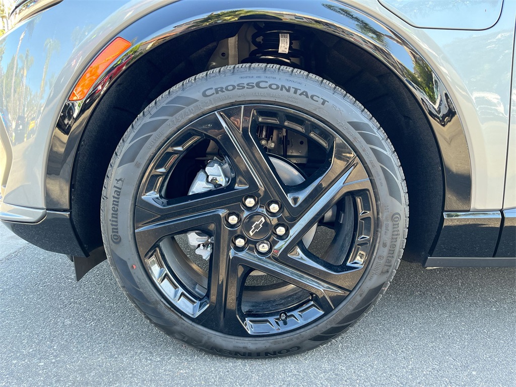 new 2025 Chevrolet Equinox EV car, priced at $41,413