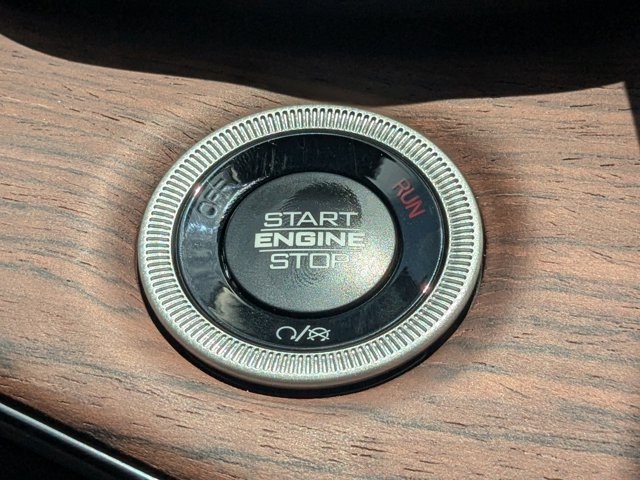 new 2025 Jeep Grand Cherokee car, priced at $60,045