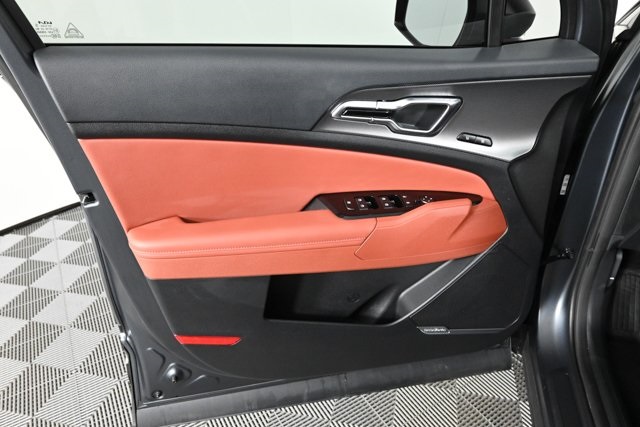 new 2025 Kia Sportage Hybrid car, priced at $40,140