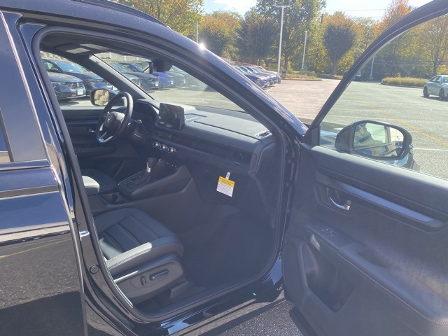 new 2026 Honda CR-V Hybrid car, priced at $39,591