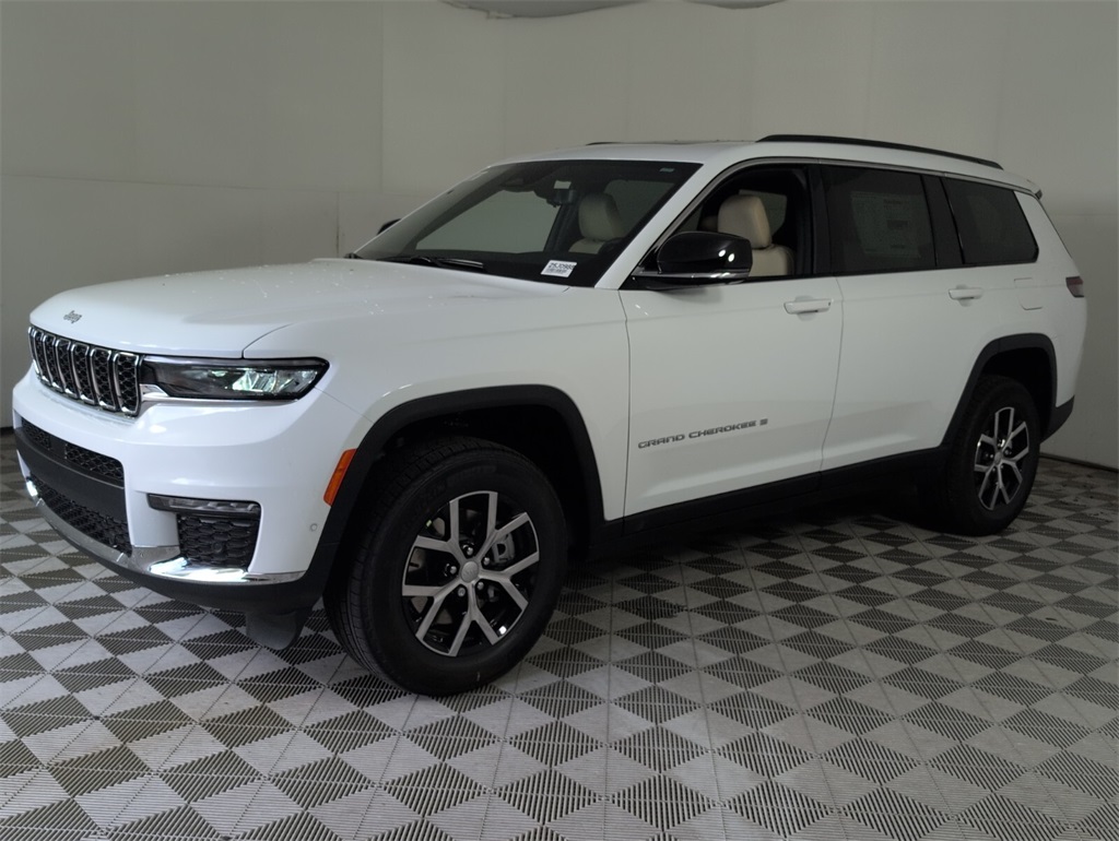 new 2025 Jeep Grand Cherokee L car, priced at $43,715