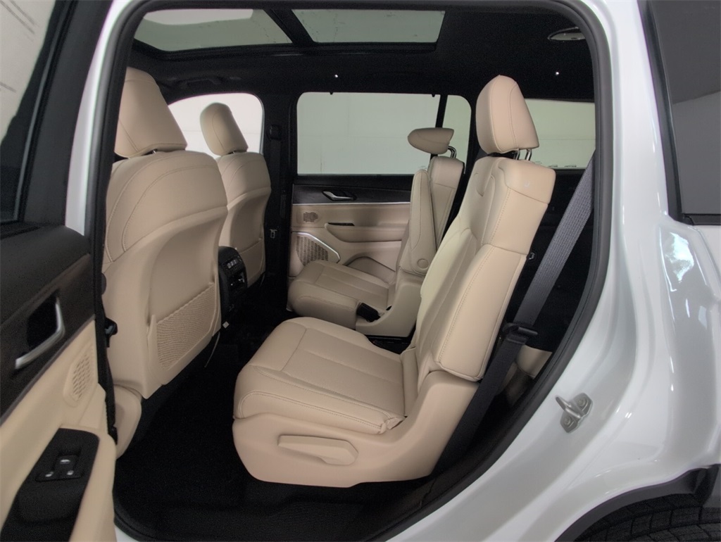 new 2025 Jeep Grand Cherokee L car, priced at $43,715