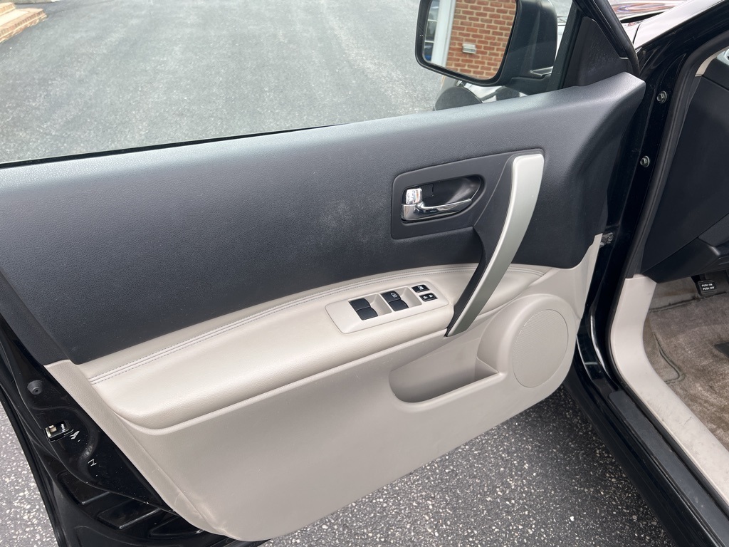used 2013 Nissan Rogue car, priced at $7,900