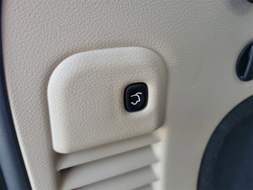 used 2020 Jeep Grand Cherokee car, priced at $23,998