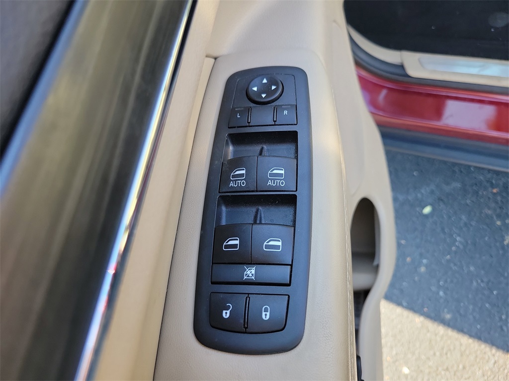 used 2020 Jeep Grand Cherokee car, priced at $23,998