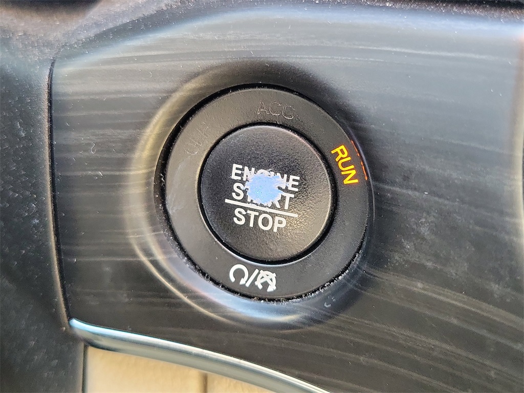 used 2020 Jeep Grand Cherokee car, priced at $23,998