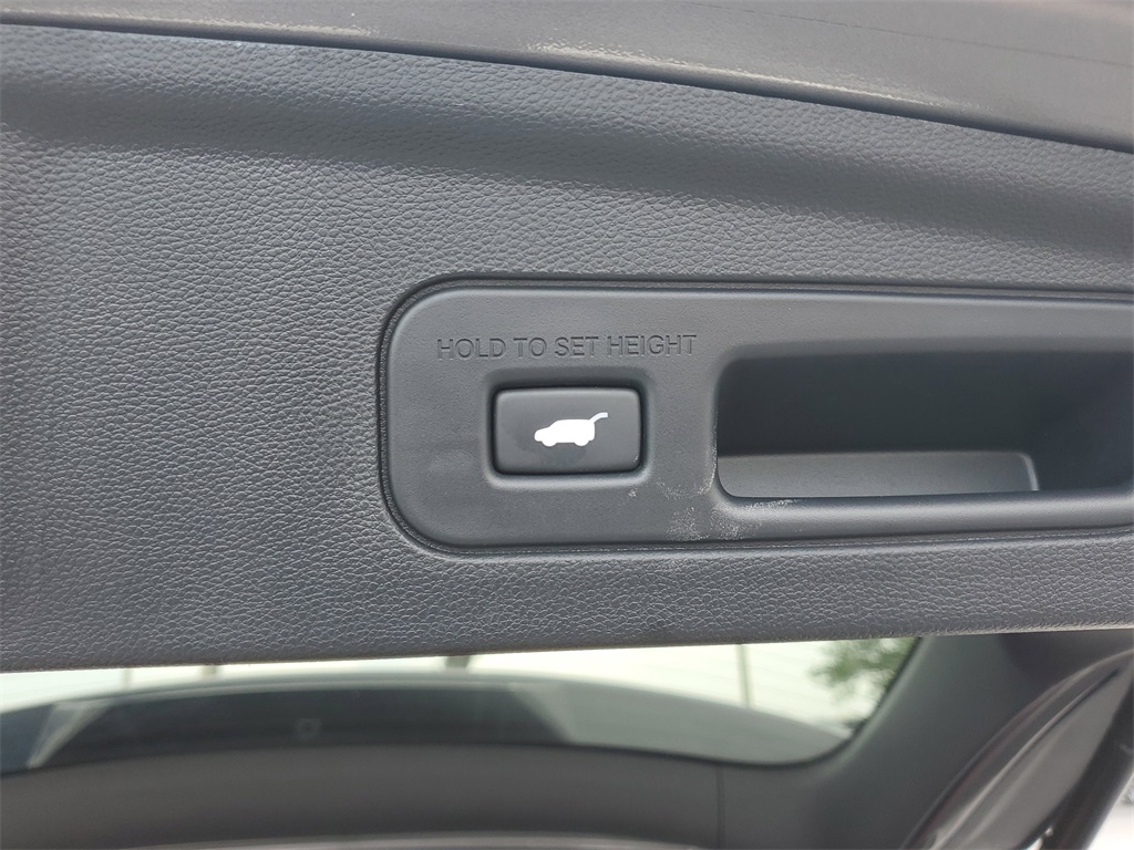 used 2025 Acura MDX car, priced at $60,788