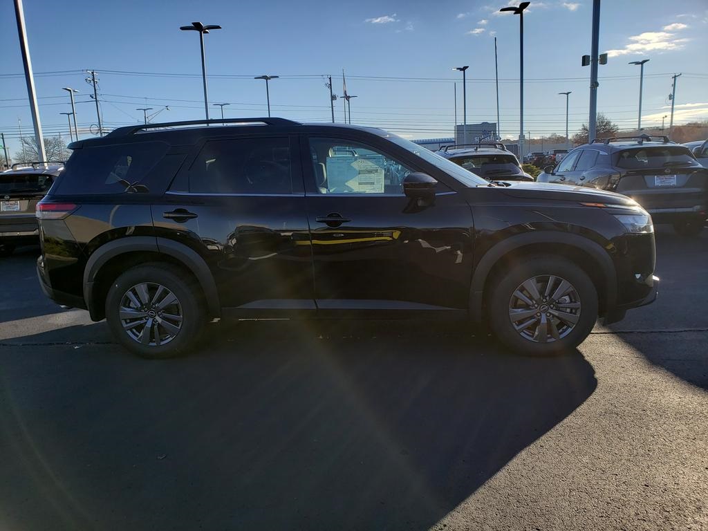 new 2025 Nissan Pathfinder car, priced at $38,206