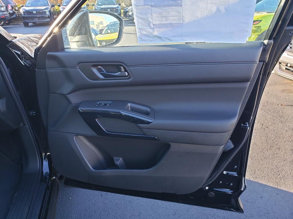 new 2025 Nissan Pathfinder car, priced at $38,206