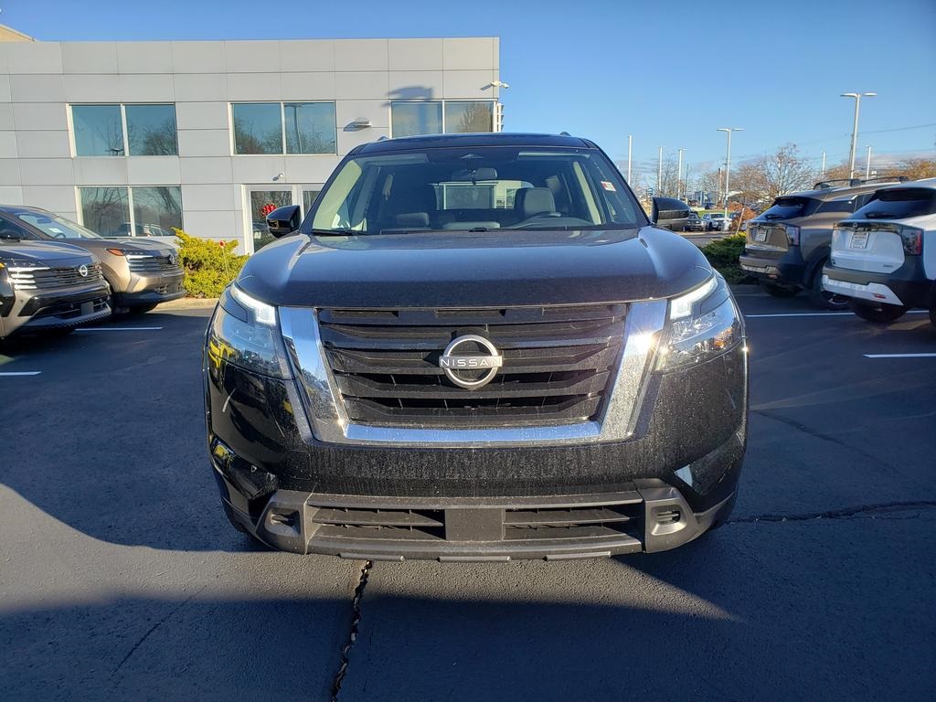 new 2025 Nissan Pathfinder car, priced at $38,206