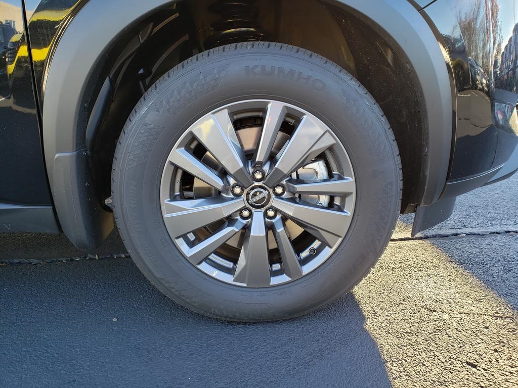 new 2025 Nissan Pathfinder car, priced at $38,206