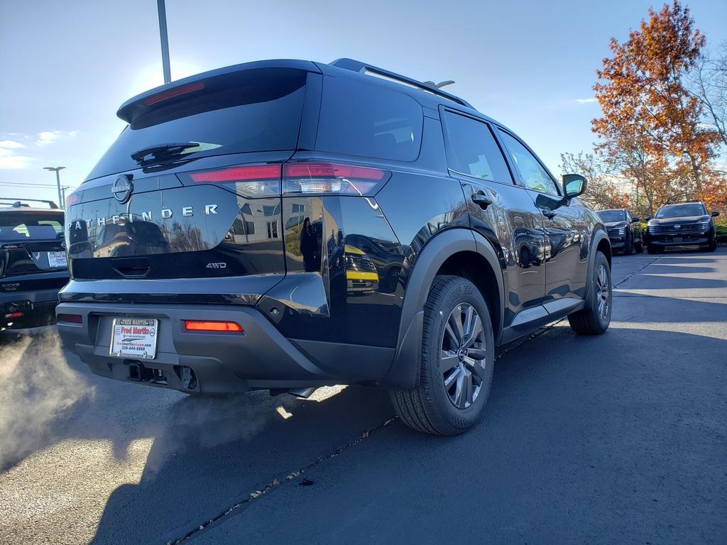 new 2025 Nissan Pathfinder car, priced at $38,206
