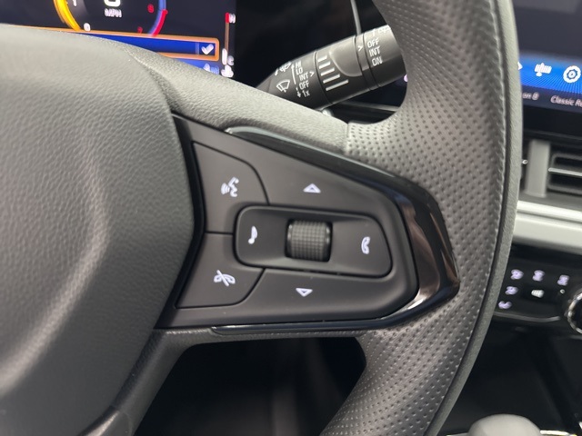 new 2025 Chevrolet Trax car, priced at $23,890