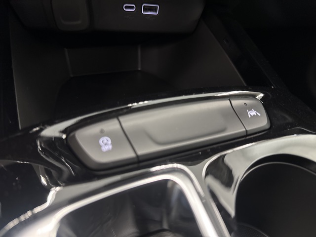 new 2025 Chevrolet Trax car, priced at $23,890