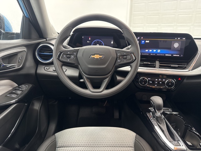new 2025 Chevrolet Trax car, priced at $23,890