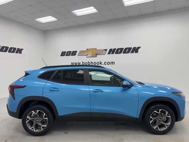new 2025 Chevrolet Trax car, priced at $23,890