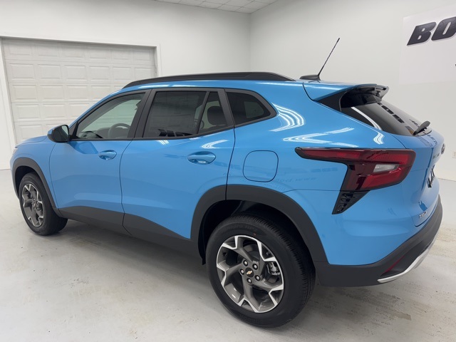 new 2025 Chevrolet Trax car, priced at $23,890