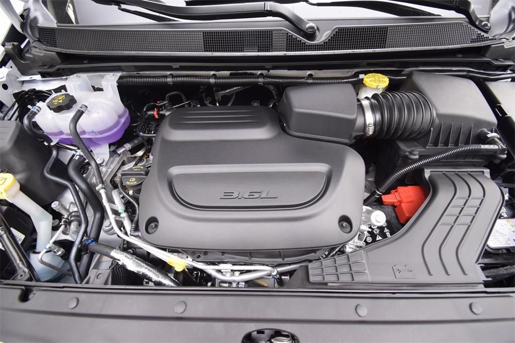 new 2025 Chrysler Pacifica car, priced at $43,837