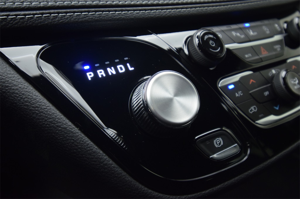 new 2025 Chrysler Pacifica car, priced at $43,837