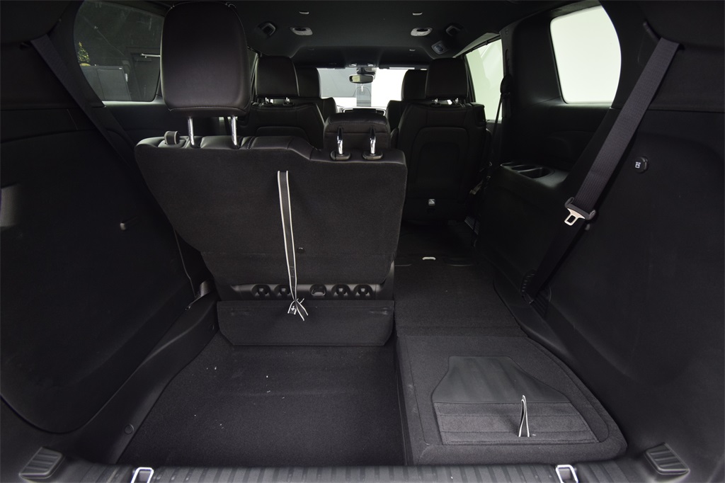 new 2025 Chrysler Pacifica car, priced at $43,837