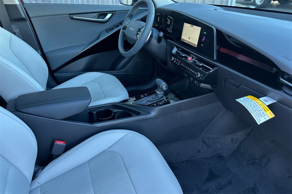 new 2025 Kia Niro car, priced at $31,965
