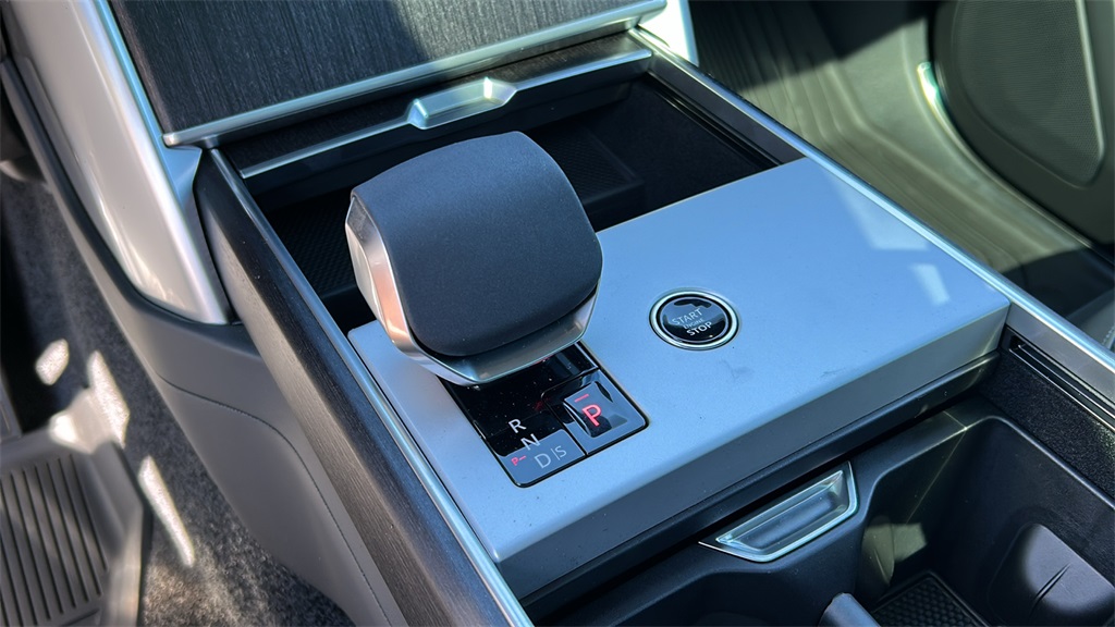 new 2025 Land Rover Range Rover Plug-In Hybrid car, priced at $137,175