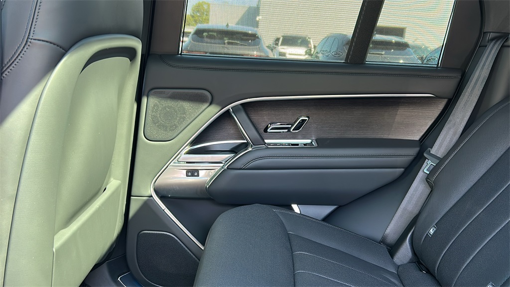 new 2025 Land Rover Range Rover Plug-In Hybrid car, priced at $137,175