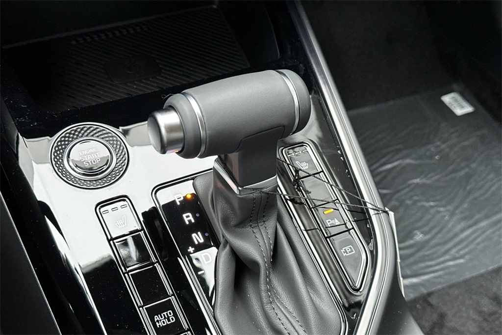 new 2025 Kia Niro car, priced at $31,965