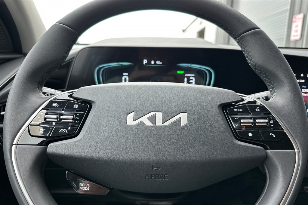 new 2025 Kia Niro car, priced at $31,965