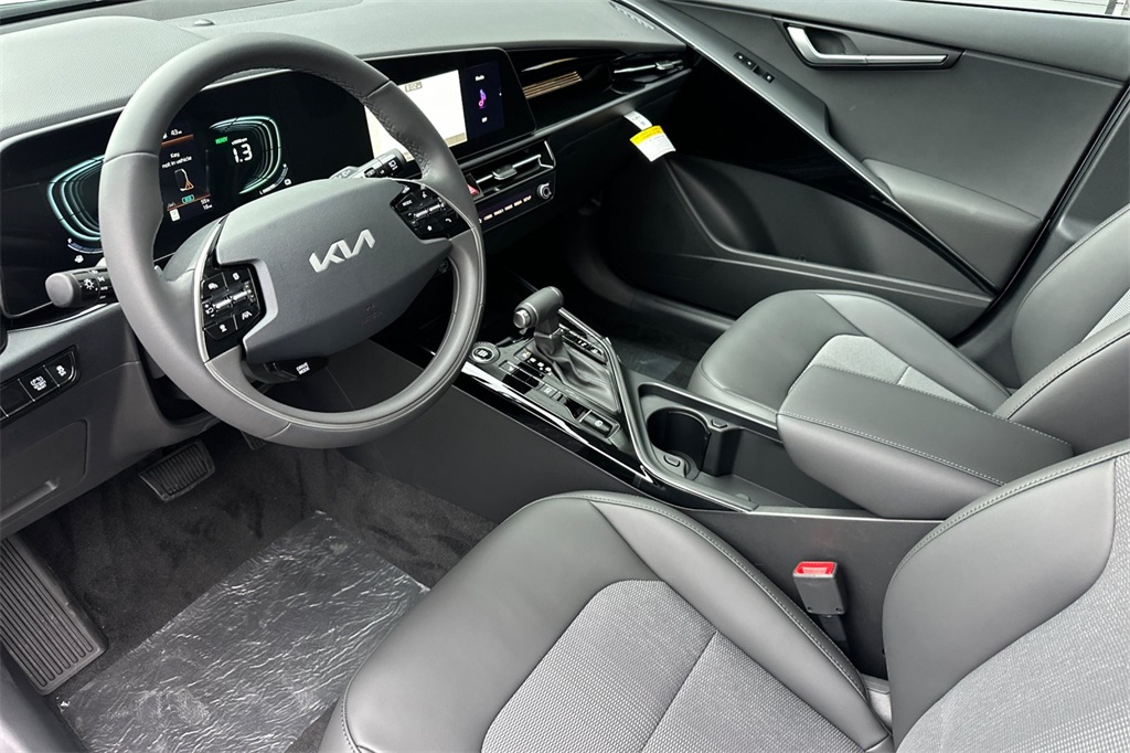 new 2025 Kia Niro car, priced at $31,965