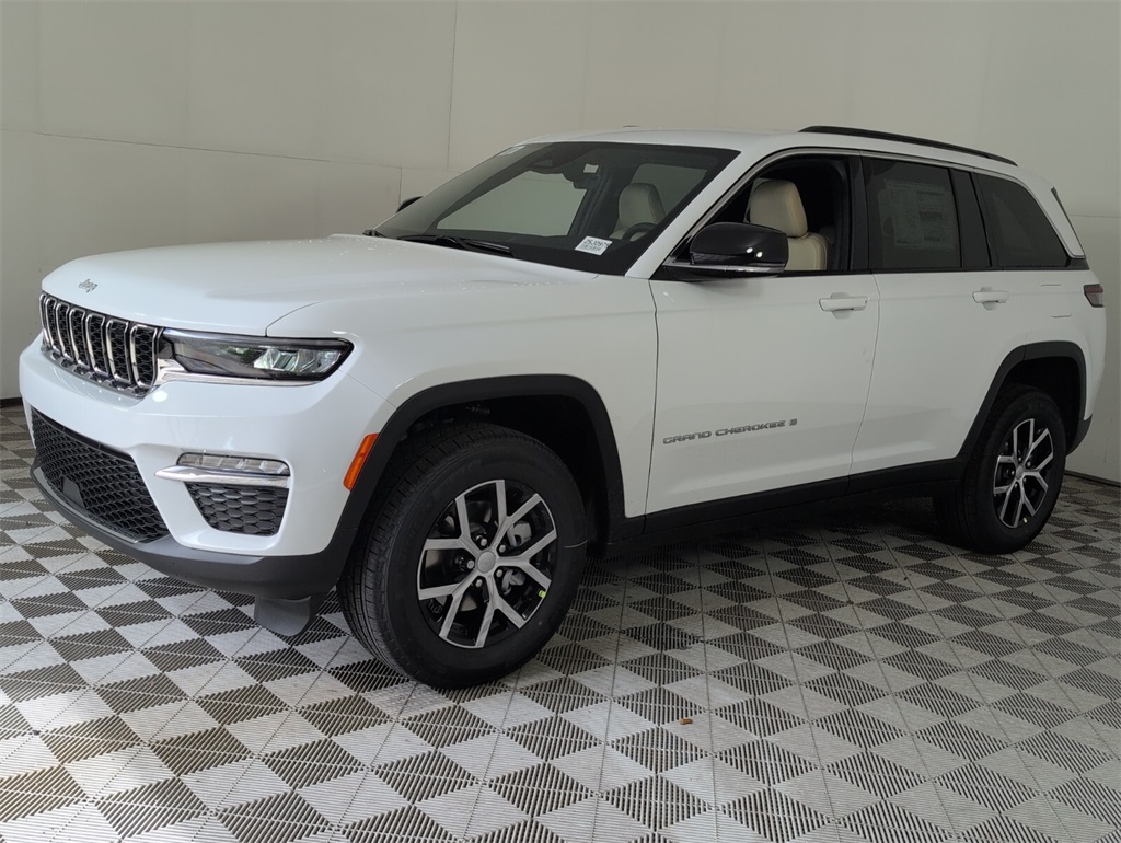 new 2025 Jeep Grand Cherokee car, priced at $35,150