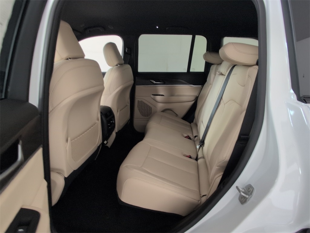 new 2025 Jeep Grand Cherokee car, priced at $35,150