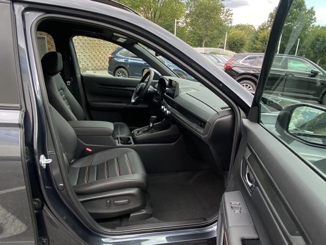 new 2026 Honda CR-V Hybrid car, priced at $39,591