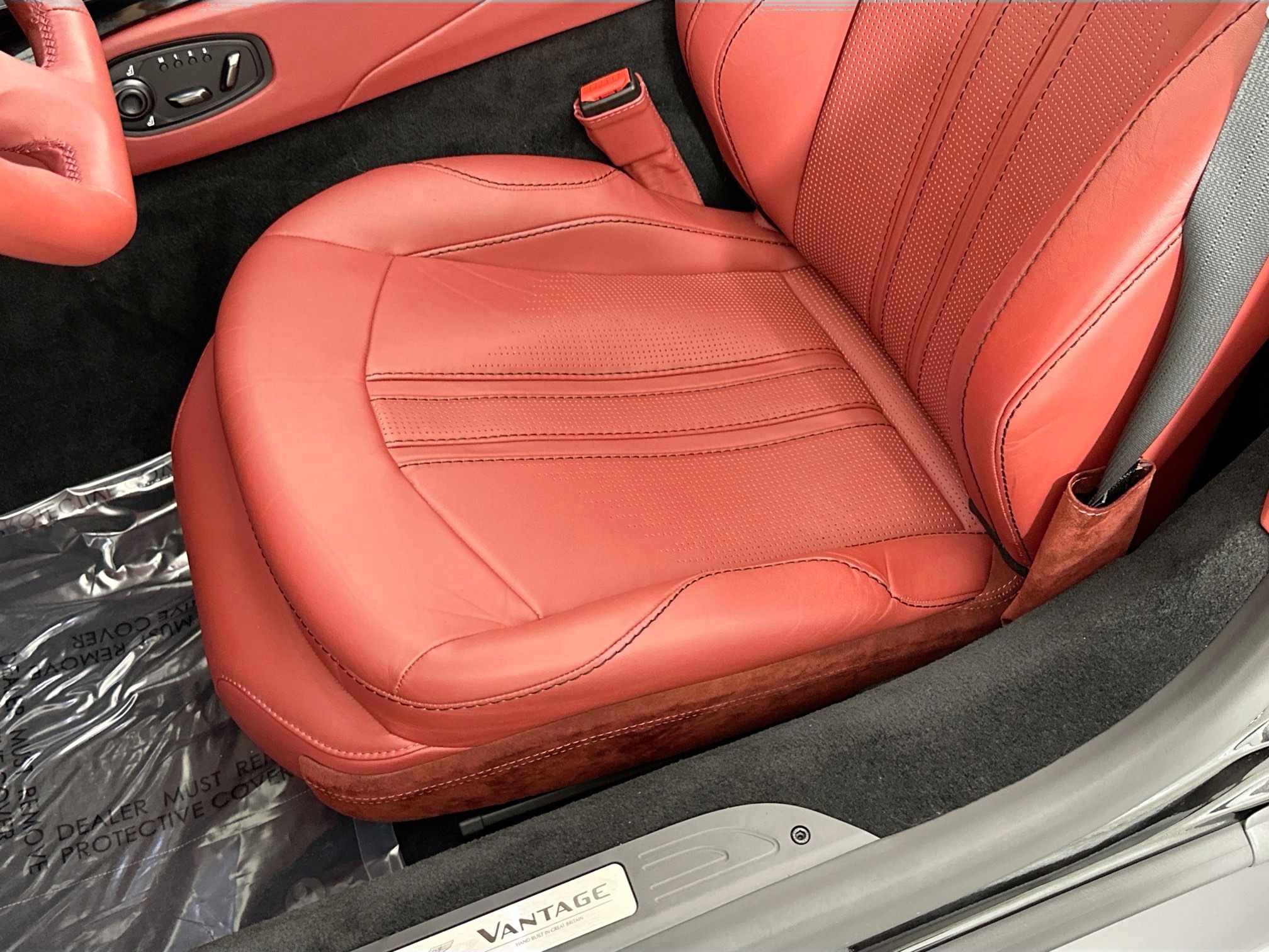 used 2022 Aston Martin Vantage car, priced at $139,998