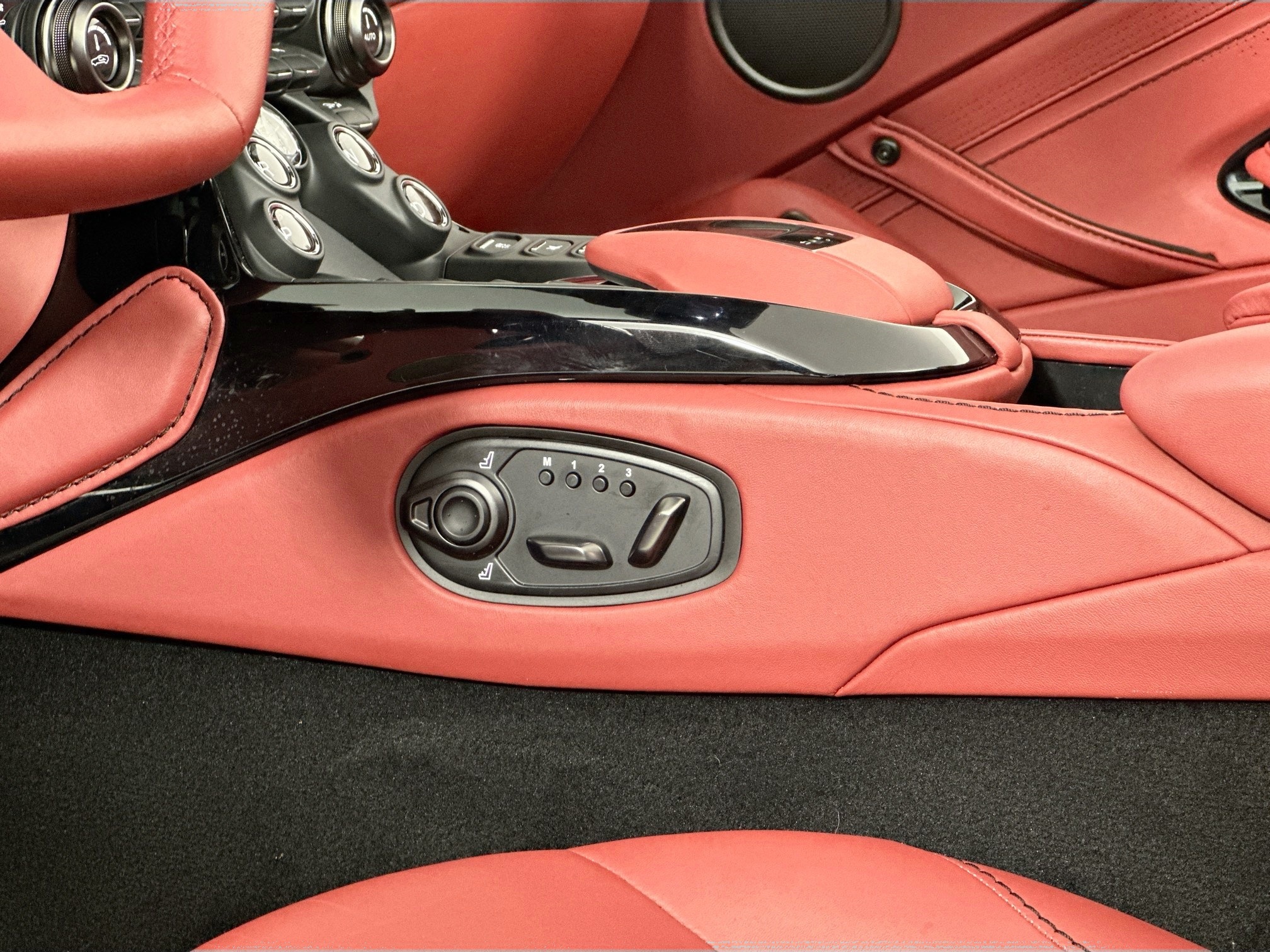 used 2022 Aston Martin Vantage car, priced at $139,998
