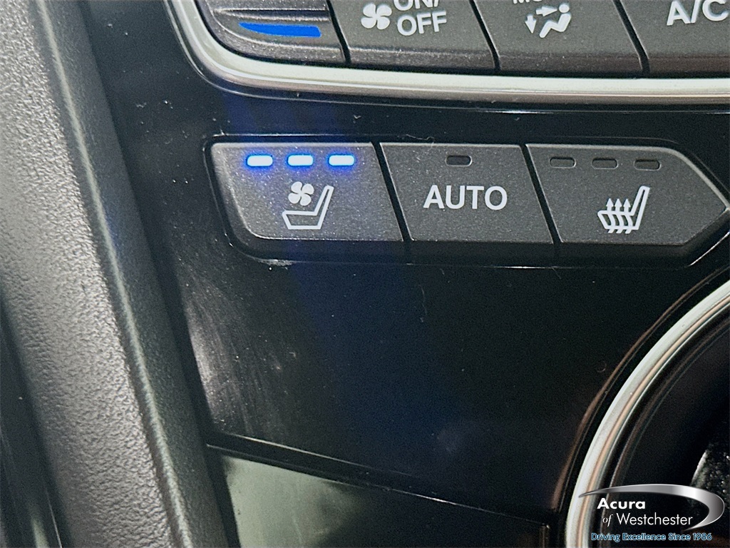 used 2022 Acura RDX car, priced at $37,999