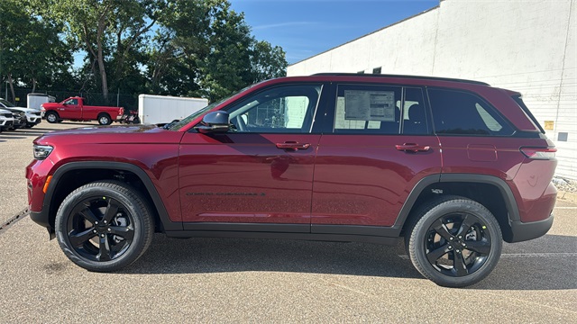 new 2025 Jeep Grand Cherokee car, priced at $47,453