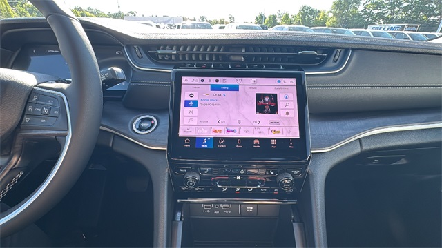 new 2025 Jeep Grand Cherokee car, priced at $47,453