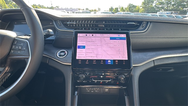 new 2025 Jeep Grand Cherokee car, priced at $47,453