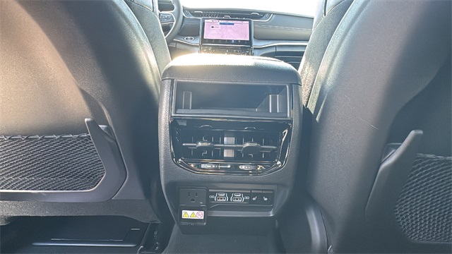 new 2025 Jeep Grand Cherokee car, priced at $47,453