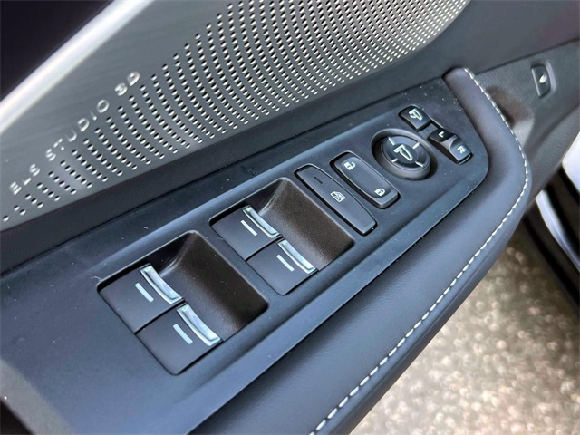 used 2025 Acura RDX car, priced at $46,750