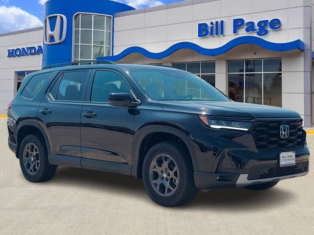 new 2025 Honda Pilot car, priced at $49,400