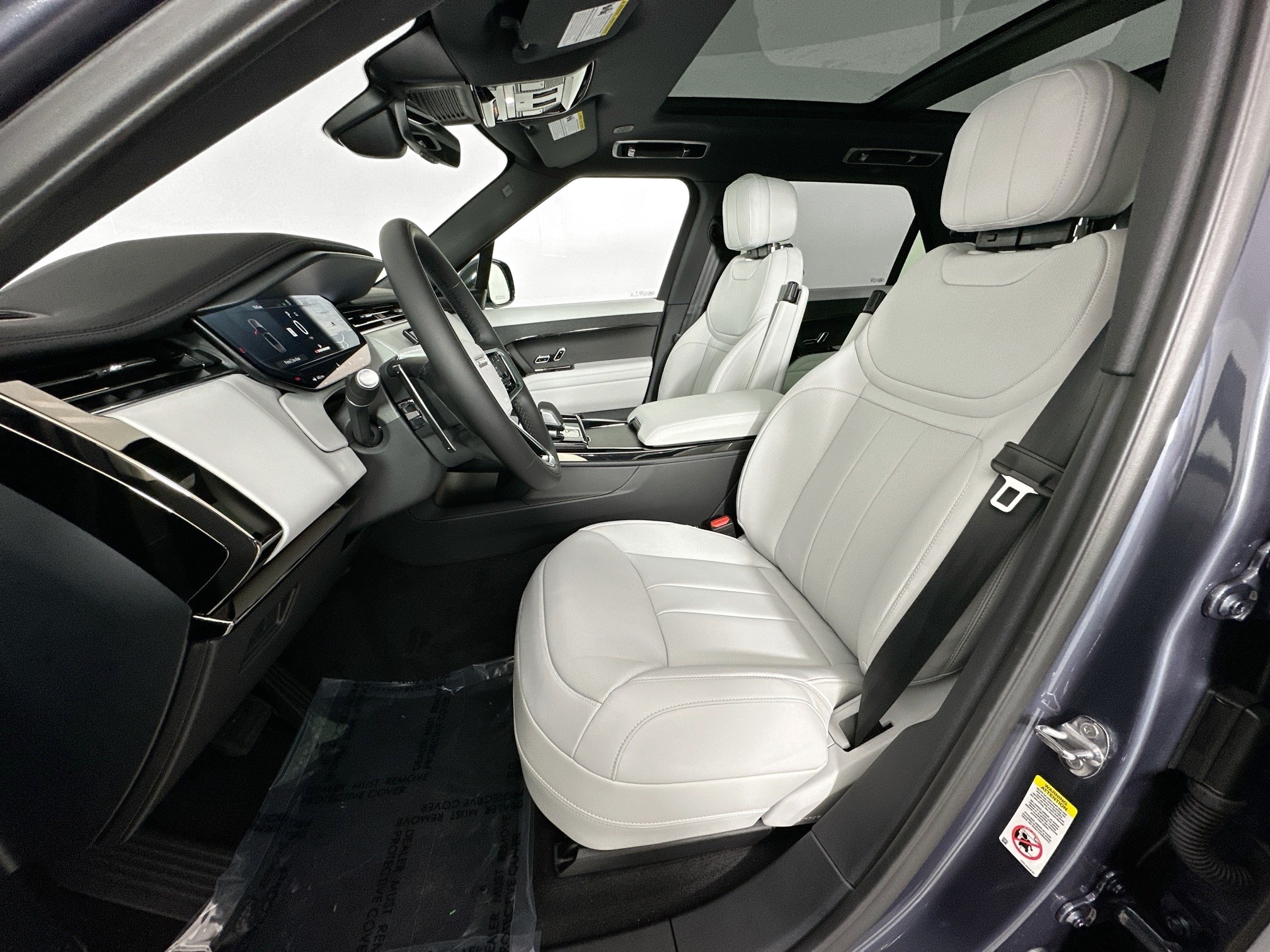 new 2025 Land Rover Range Rover Sport car, priced at $95,840