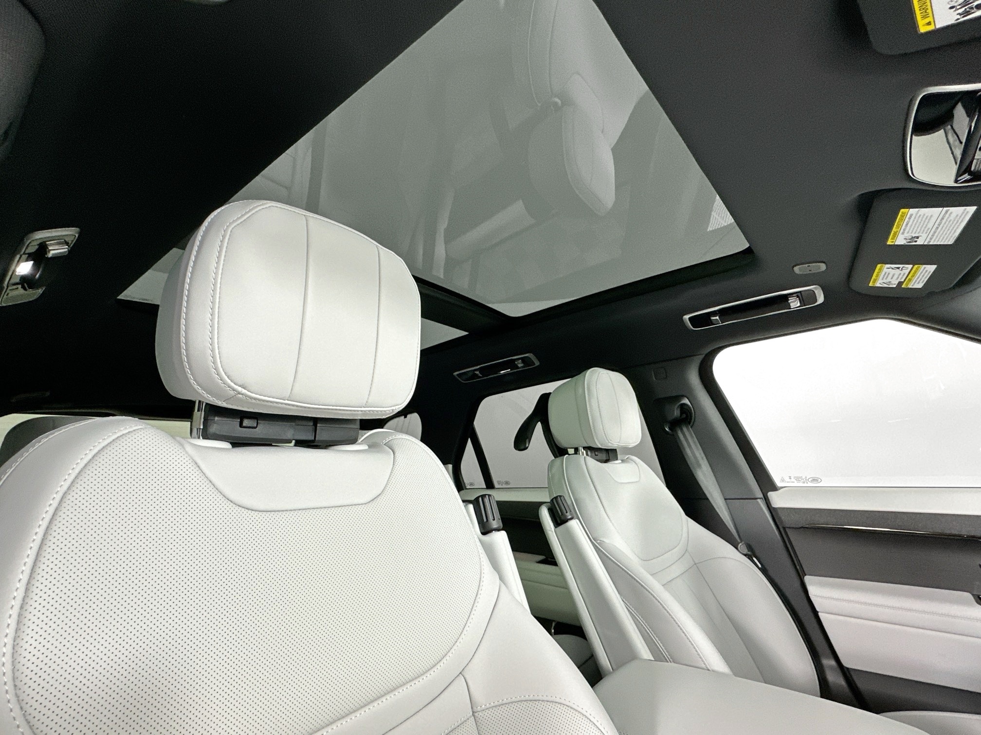 new 2025 Land Rover Range Rover Sport car, priced at $95,840