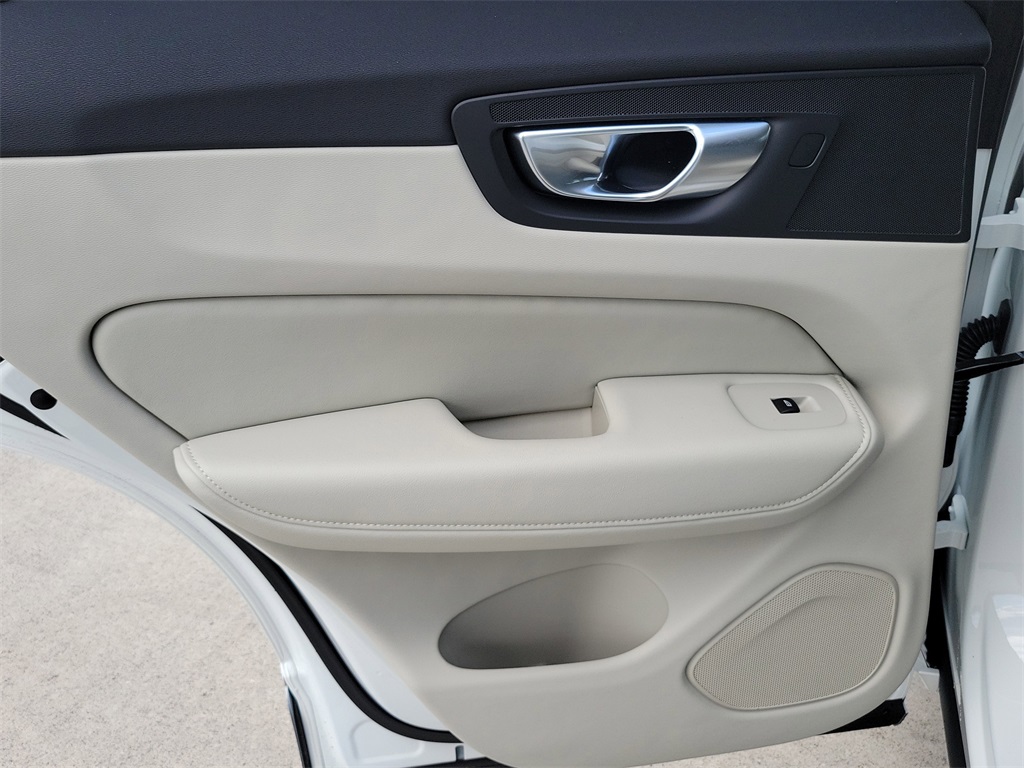 new 2026 Volvo XC60 car, priced at $60,215