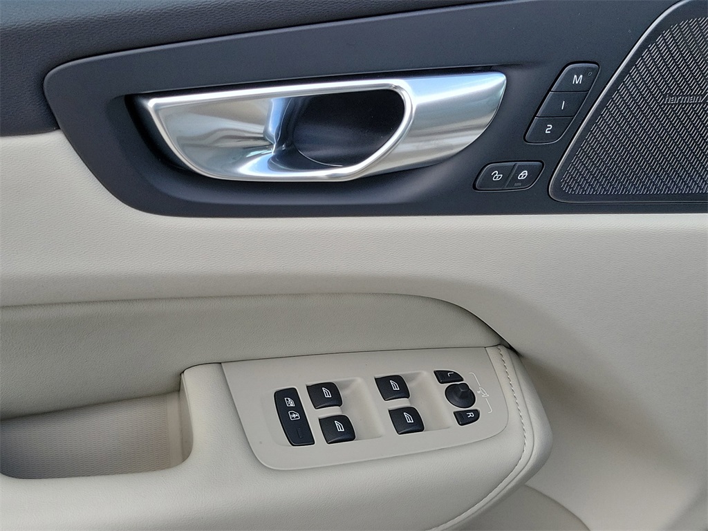 new 2026 Volvo XC60 car, priced at $60,215