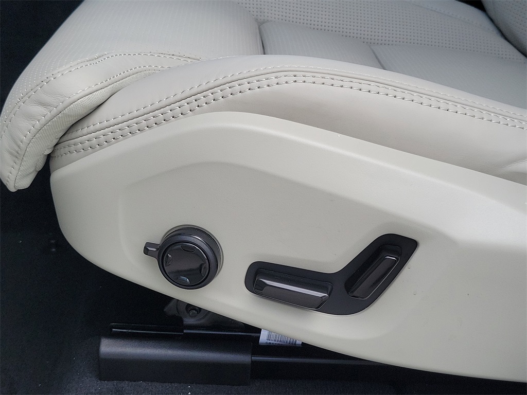 new 2026 Volvo XC60 car, priced at $60,215